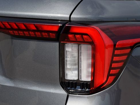 New 2026 Ford Explorer Active w/ Active Comfort Package RWD image 21