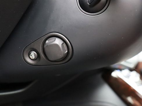 Used 2015 Audi A8 4.0T w/ Luxury Package image 17