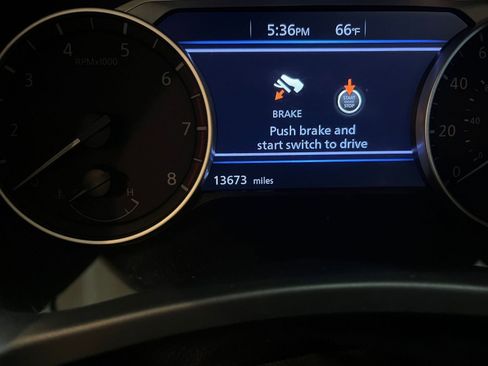 Used 2025 Nissan Sentra SV image 39