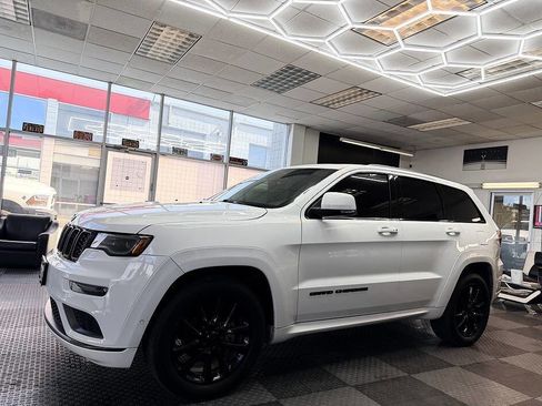 Used 2018 Jeep Grand Cherokee High Altitude RWD image 1