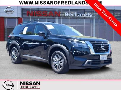 Used 2025 Nissan Pathfinder SV