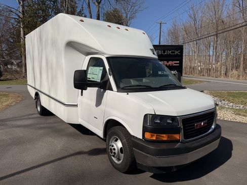 New 2025 GMC Savana 3500 Extended w/ Power Convenience Package image 7