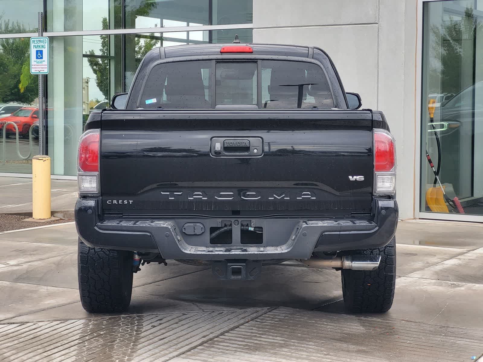 Used 2020 Toyota Tacoma TRD Sport w/ TRD Premium Sport Package AWD/4WD image 6