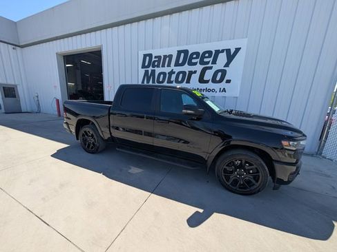 Used 2025 RAM 1500 Laramie w/ Night Edition AWD/4WD image 38