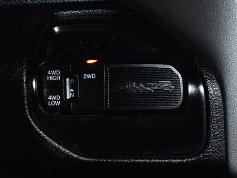 Used 2024 RAM 2500 Big Horn image 25