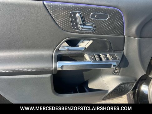 New 2026 Mercedes-Benz GLB 250 4MATIC image 16