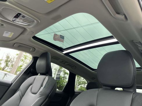 Used 2023 Volvo XC60 B5 Plus w/ Climate Package image 11