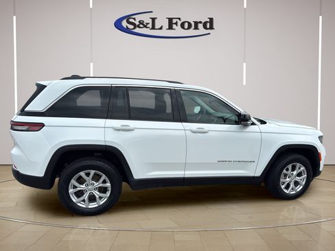 Used 2023 Jeep Grand Cherokee Limited AWD/4WD image 9