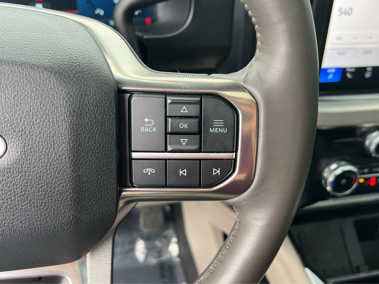 Used 2026 Ford F350 Platinum w/ Platinum Plus Package AWD/4WD image 30