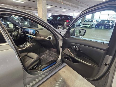 Used 2025 BMW 330i xDrive Sedan w/ M Sport Package image 40