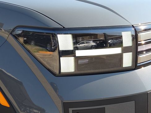 Used 2026 Hyundai Santa Fe SEL FWD image 4