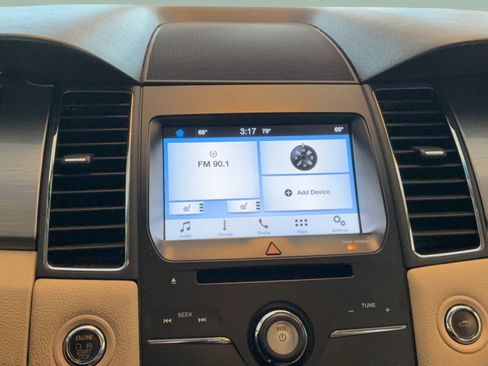 Used 2016 Ford Taurus SEL w/ Equipment Group 201A FWD image 15