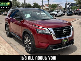 Used 2022 Nissan Pathfinder Platinum w/ Cargo Package FWD video 1