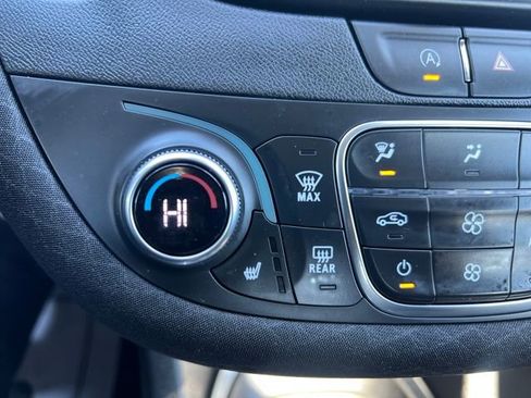 Used 2025 Chevrolet Malibu LT image 23