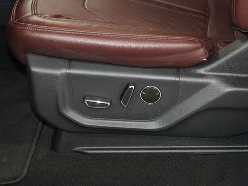 Used 2024 Ford Expedition Limited image 22