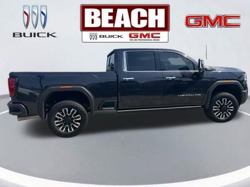 Used 2024 GMC Sierra 3500 Denali Ultimate AWD/4WD image 4