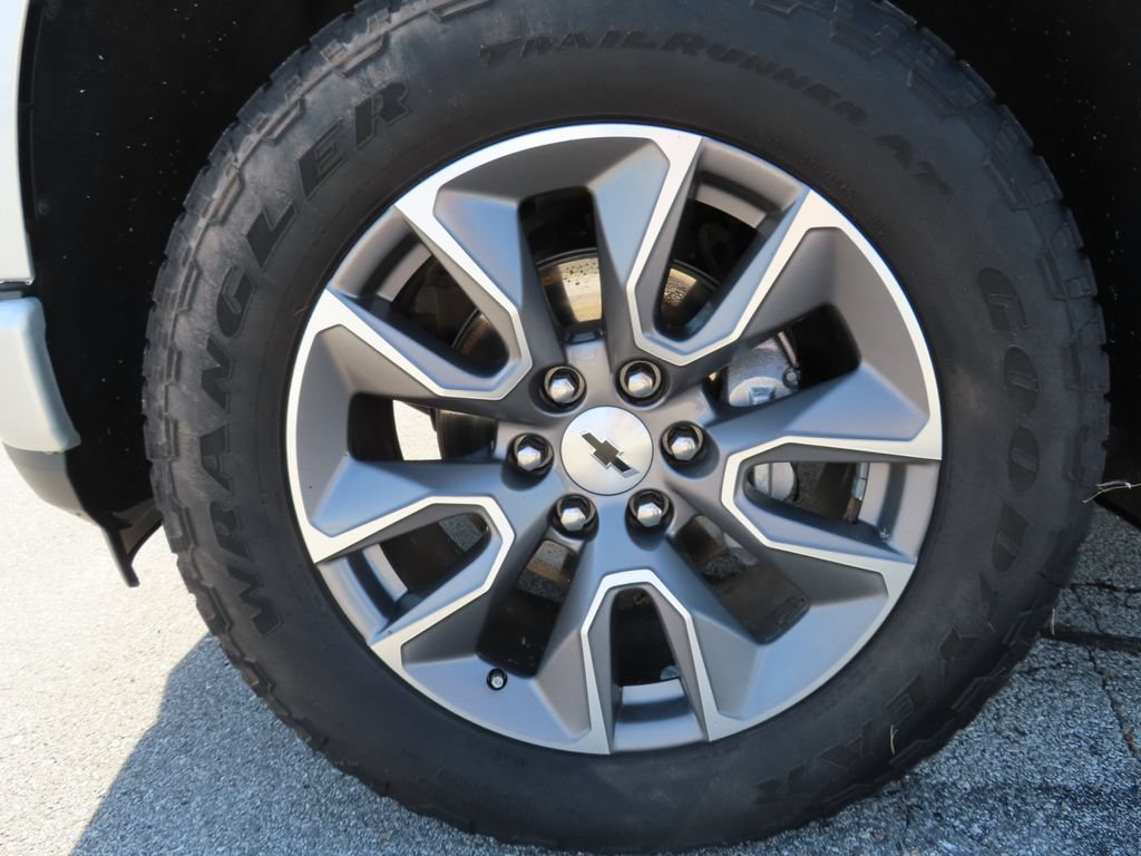 Used 2022 Chevrolet Silverado 1500 RST AWD/4WD image 31