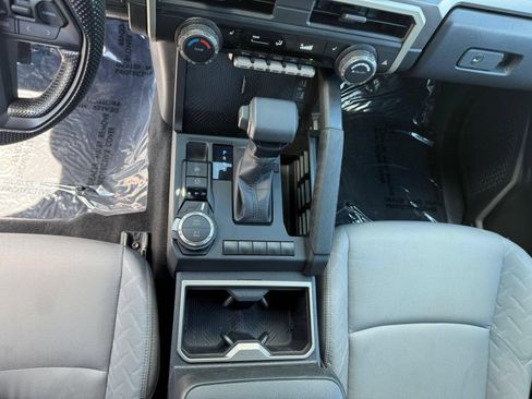 Used 2024 Toyota Tacoma SR5 AWD/4WD image 23
