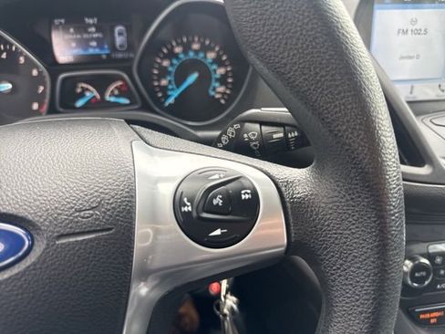Used 2016 Ford Escape SE w/ Equipment Group 201A AWD/4WD image 16