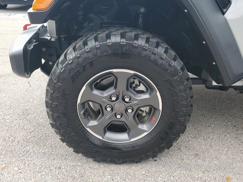 Used 2023 Jeep Gladiator Rubicon w/ Trailer Tow Package image 5