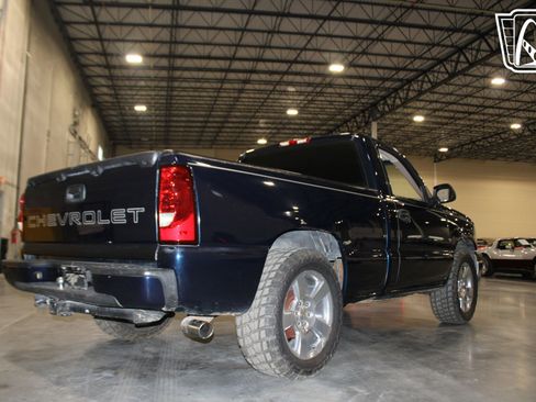 Used 2007 Chevrolet Silverado 1500 W/T RWD image 22