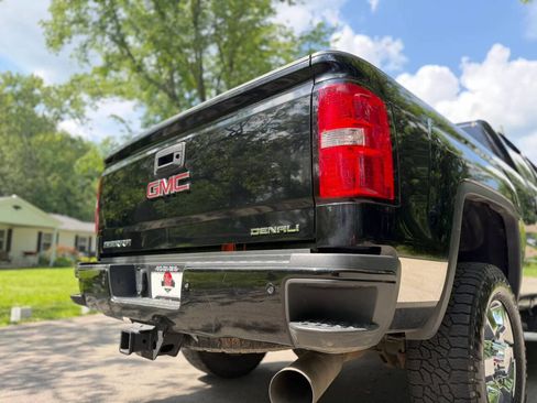Used 2017 GMC Sierra 3500 Denali w/ Duramax Plus Package AWD/4WD image 78