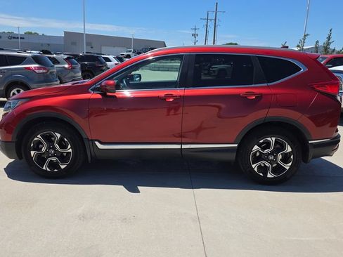 Used 2017 Honda CR-V Touring image 2