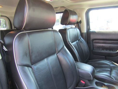 Used 2006 HUMMER H3 AWD/4WD image 12