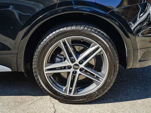 Used 2023 Audi Q5 e Premium w/ Convenience Package AWD/4WD image 11