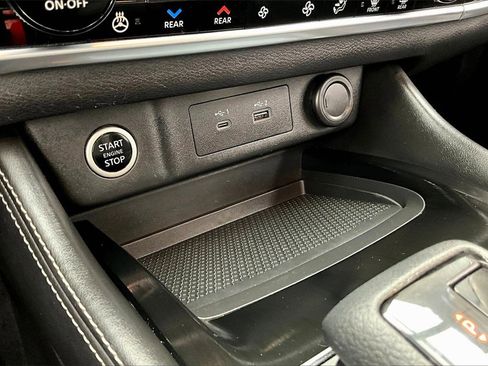 Used 2022 Nissan Rogue SL w/ SL Premium Package image 32