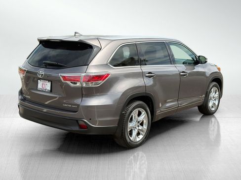Used 2014 Toyota Highlander Limited Platinum AWD/4WD image 7