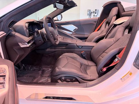 Used 2023 Chevrolet Corvette Stingray Premium Conv w/ Z51 Performance Package RWD image 34