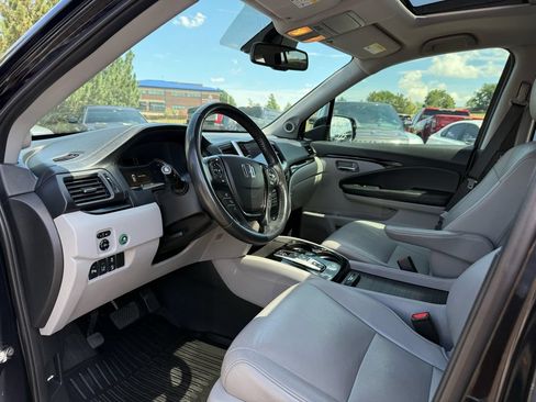 Used 2017 Honda Pilot Touring image 14