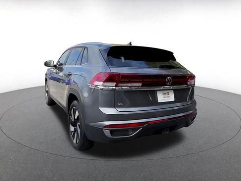 Used 2025 Volkswagen Atlas Cross Sport SE image 11
