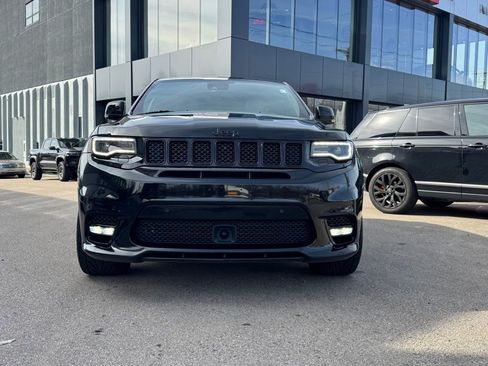 Used 2018 Jeep Grand Cherokee SRT image 10