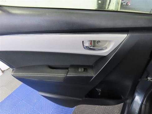 Used 2019 Toyota Corolla LE image 26