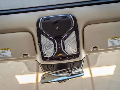 Used 2018 BMW 740i image 38