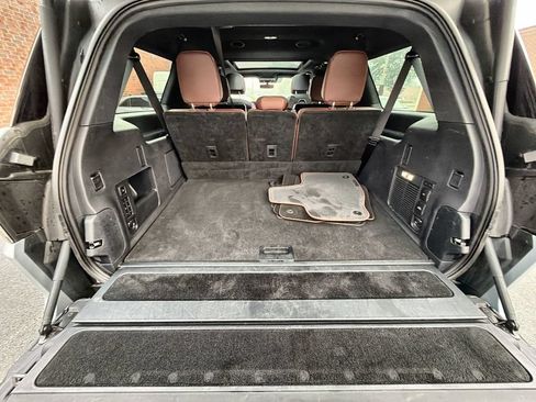 Used 2025 Lincoln Navigator L Reserve AWD/4WD image 22