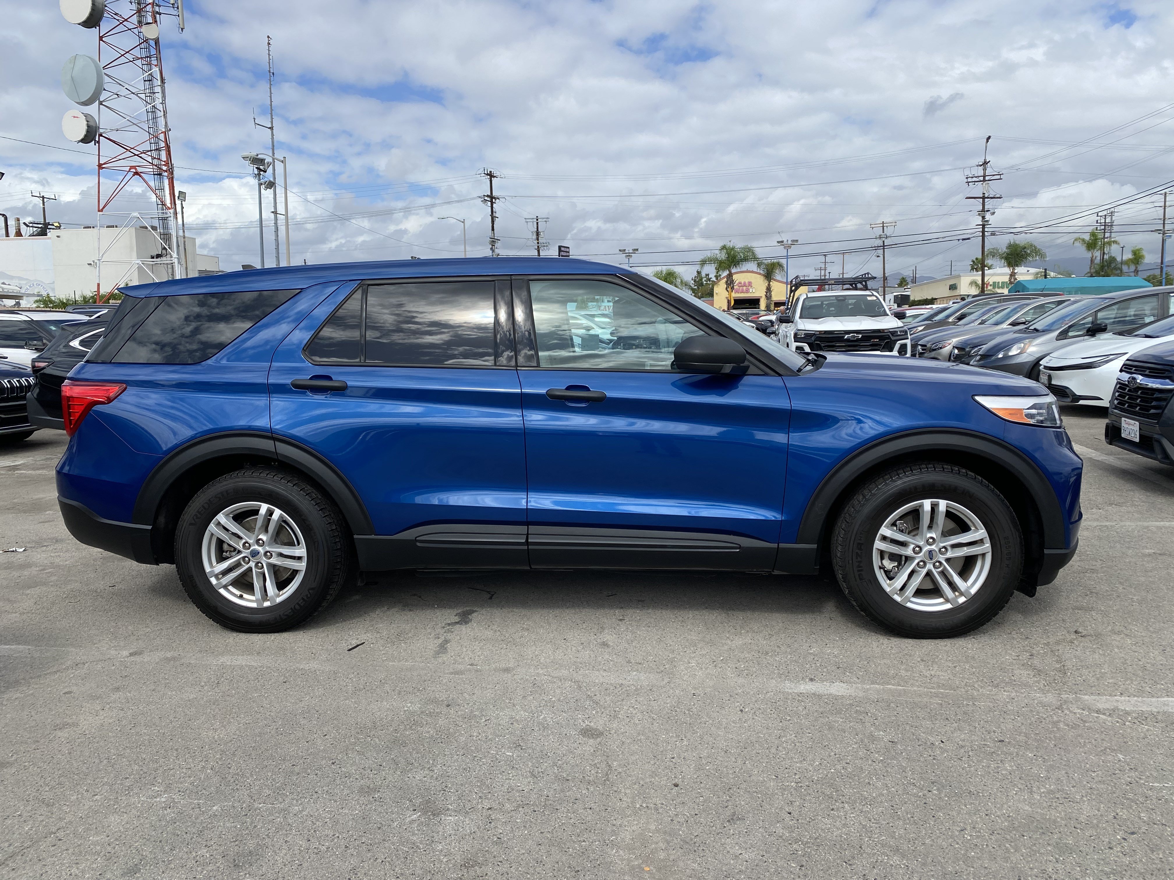 Used 2023 Ford Explorer 2WD image 10
