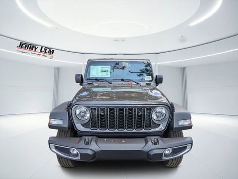 New 2026 Jeep Gladiator Sport AWD/4WD image 7
