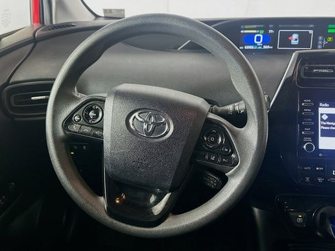 Used 2021 Toyota Prius LE FWD image 18