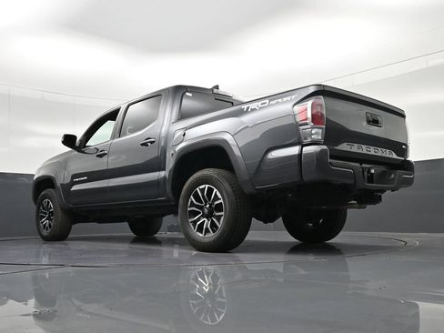 Used 2022 Toyota Tacoma TRD Sport w/ Technology Package RWD image 30