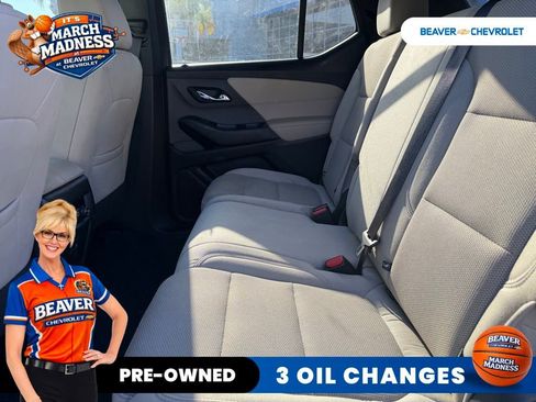 Used 2023 Chevrolet Traverse LS image 9