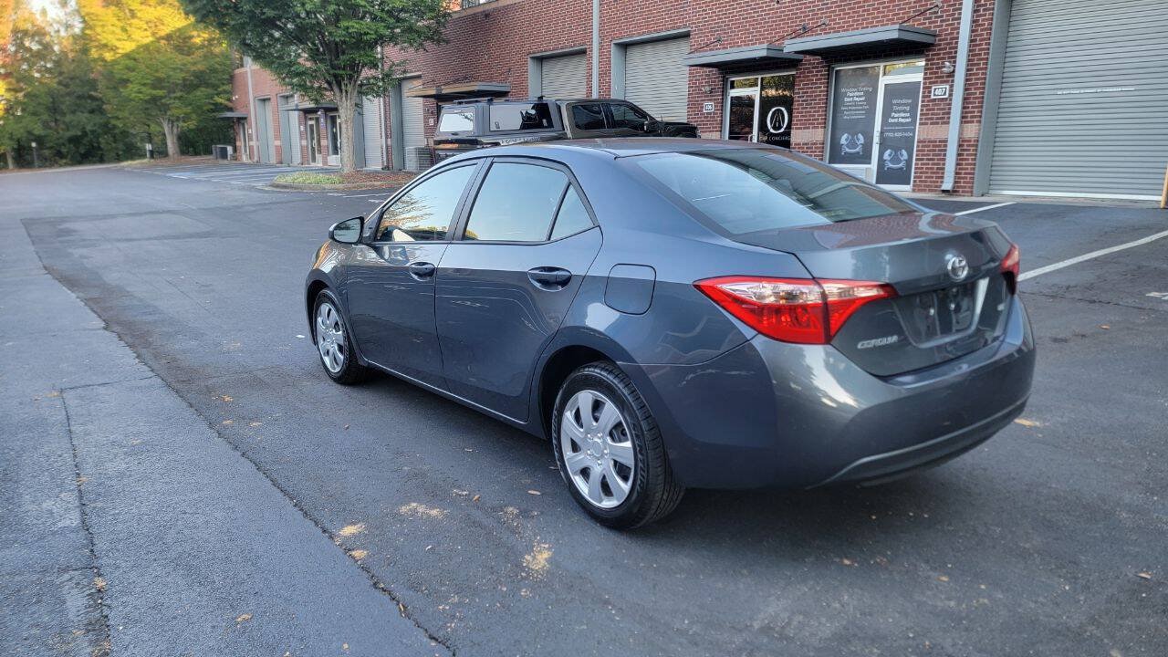Used 2017 Toyota Corolla LE FWD image 8