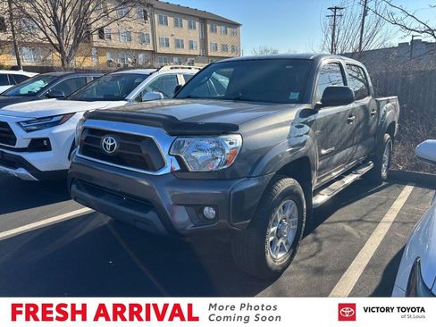 Used 2014 Toyota Tacoma PreRunner image 1