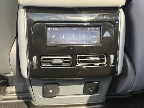 Used 2021 Lincoln Aviator Reserve w/ Equipment Group 208A AWD/4WD image 38