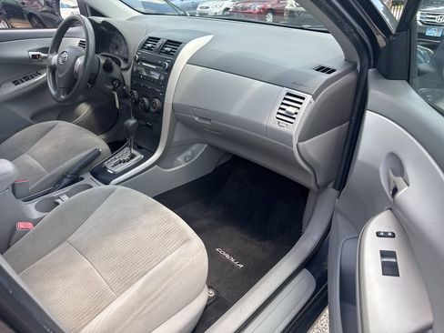 Used 2010 Toyota Corolla LE FWD image 16