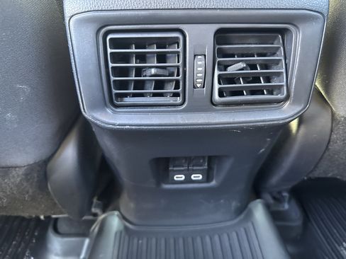 Used 2023 Toyota RAV4 SE image 14