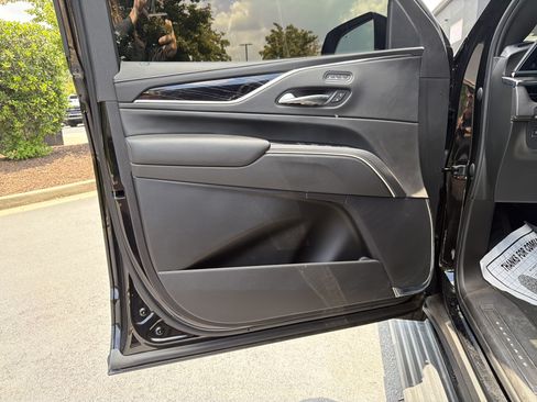 Used 2021 Cadillac Escalade Sport w/ Driver Assist Tech Package AWD/4WD image 19