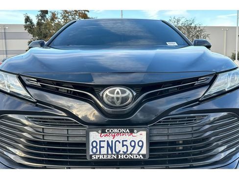 Used 2018 Toyota Camry LE image 7